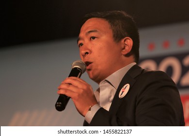 Sioux City, Iowa - July 19, 2019: Andrew Yang Speaks To The Crowd At A Forum For Presidential Candidates.