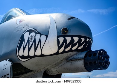 Sioux Falls Airshow, South Dakota, USA - 8/2019: Nose And Front Gun On A Fairchild Republic A-10 Thunderbolt II