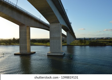 Sir Leo Hielscher Bridges Brisbane Gateway Motorway M1 Australia