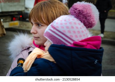 Siret Border, Romania - February 26, 2022: Ukrainian Refugees Stock Image 