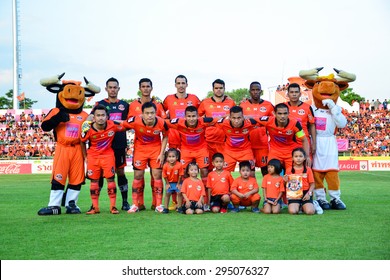 SISAKET THAILAND-JULY 4: Players of Sisaket FC pose for a team picture prior to   Thai Premier League between Sisaket FC and Chainat Hornbill FC at Sri Nakhon Lamduan Stadium on July 4,2015,Thailand
