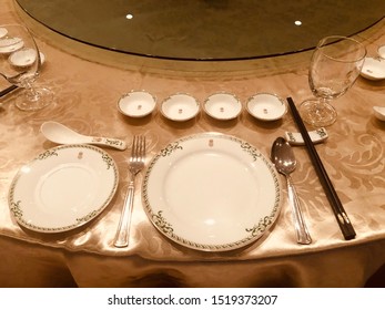 Sit Down Dinners,
Is A Luxurious And Formal Banquet Format.