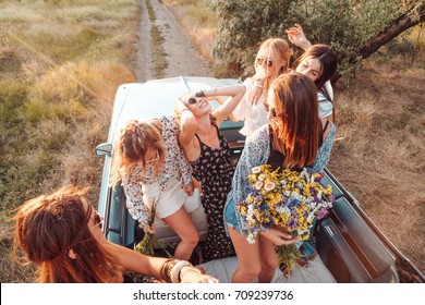 29,815 Country girl friends Images, Stock Photos & Vectors | Shutterstock