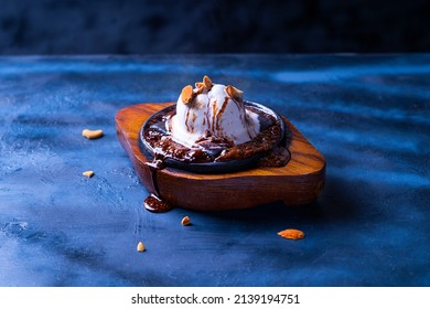 Sizzling Ice Cream, Sizzler plate, Ice cream scoop
