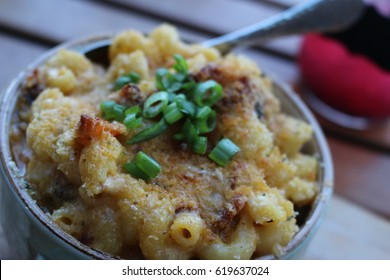 Skamania Lodge, Washington- Mac N Cheese In A Bowl With Onions And Crumb Topping