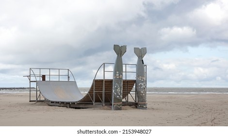 Skatebord halfpipe on a beach in the Netherlands