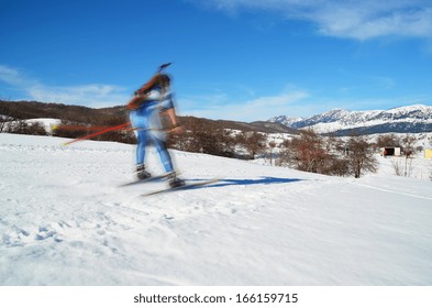 Skier Biathlon Race - Blur 