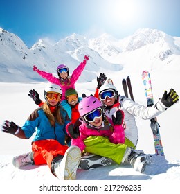 Skiing, Winter, Snow, Skiers, Sun And Fun - Family Enjoying Winter Vacations