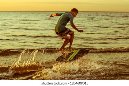 Skimboard Skim Boy Water Sport 