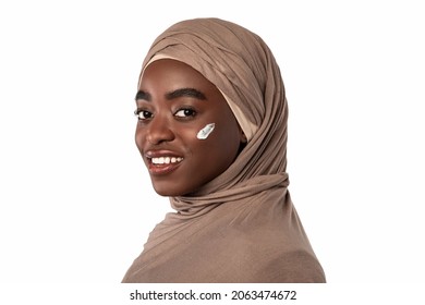 Skin Care Concept Portrait Happy Muslim Stock Photo 2063474672 ...