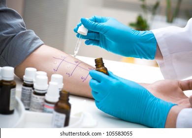 Skin prick allergy to find out kind of allergy - Powered by Shutterstock