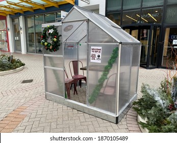 Skokie, IL, USA - December 8 2020: Sip 22 Coffee Lounge At Old Orchard Mall Uses Mini Tents To Shelter Diners From The Elements As Winter Begins. Indoor Dining Is Prohibited Due To COVID-19.