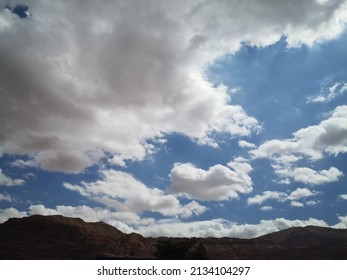 the sky with cloud and mountain