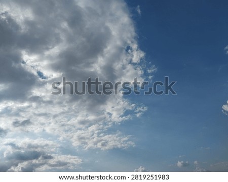 sky clouds blue gray　nature weather storm white  dark cloudy rain heaven background day wind light melodic dramatic overcast stormy fluffy thyme