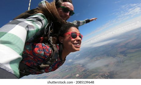 Sky Dive Selfie Couple At The Skies