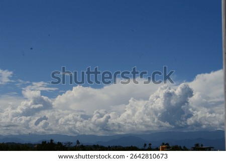 the sky with full of clouds looking like a wow
capture with dslr 55mm dramatic feel