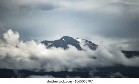 sky with Mountain and white clouds
