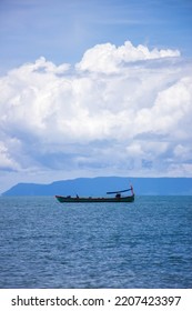 Sky Water Boat At Kompot 