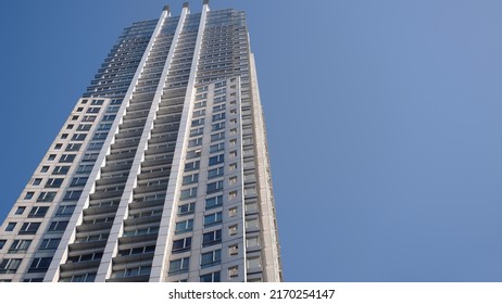 The skycraper building seen from below
