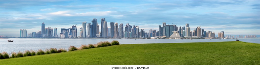 Imagenes Fotos De Stock Y Vectores Sobre Corniche Doha