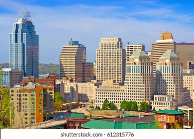 Skyline of downtown Cincinnati, Ohio, USA with office buildings.