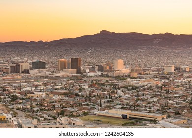 Skyline of El Paso, Texas at sunset