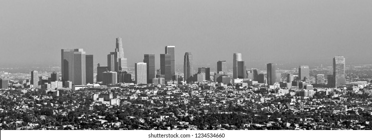 skyline of Los Angeles in black and white