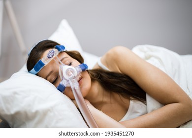 Sleep Apnea Oxygen Mask Equipment And CPAP Machine