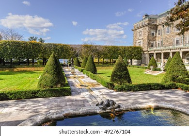 Sleepy Hollow, New York - October 21, 2012: Kykuit, The Rockefeller Estate. A Grand Mansion That Was The Rockefeller Home And Is Now A Historic Site Of The National Trust For Historic Preservation.