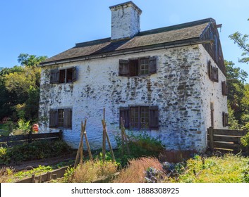 Sleepy Hollow, New York, USA - September 15, 2019: Philipsburg Manor House, A National Historic Landmark Since 1961, Is Nestled In New York's Westchester County.