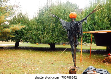 Sleepy Hollow, NY, USA October 17 A Scarecrow Is Ready For The Halloween Season, Standing Tall In Eerie Sleepy Hollow, New York