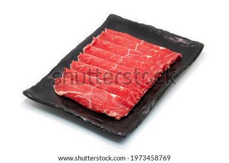 Sliced ​​beef with beautiful patterns to eat.