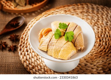 sliced chicken soaked in Chinese wine named drunken chicken ，White cut chicken, Chopped boiled chicken
