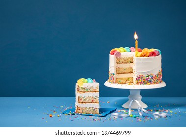 Torta cumpleaños rebanada con