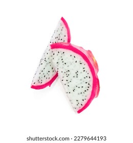 Fruta de dragón cortada o pitahaya (pitaya) aislada en fondo blanco. Vista superior. Elemento de diseño de paquetes