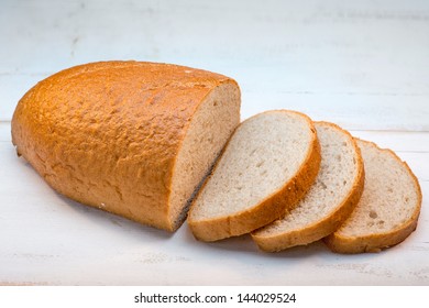 sliced loaf bread