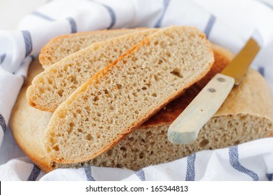 Sliced Wholewheat Bread Made In Multicooker (Slow Cooker, Crock Pot)