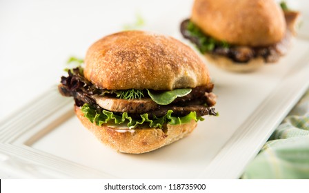 Slider Sandwiches With Pulled Pork And Greens