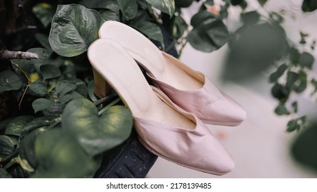 slop shoes for the bride in pink - Shutterstock ID 2178139485