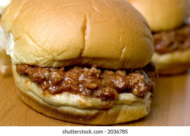 Sloppy Joe Sandwich With Tomatoes And Onions