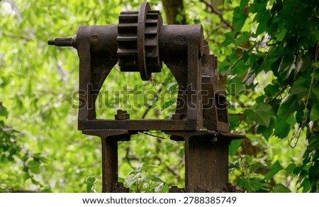 sluice gate cogs looking rather rusty
