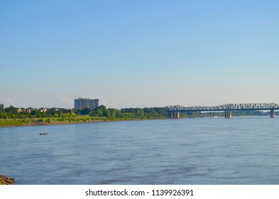 34 Mississippi river small boat Images, Stock Photos & Vectors ...