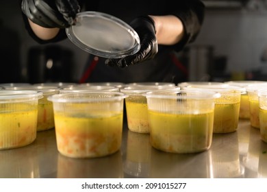 Small Business Food Delivery. Disposable Tableware With Soup, Takeaway Order Packaging, Restaurant Food Lunch, Office Lunch Boxes, Food Delivery Concept, Healthy Food