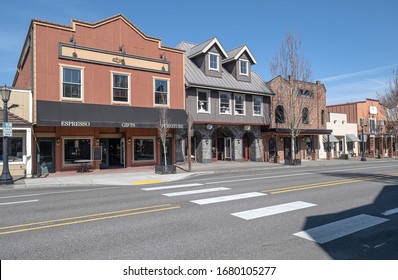 Small Businesses Store Fronts In Troudale Oregon.