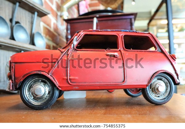 small car toy, selective\
focus