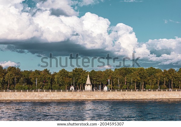 Small chapel\
on the other bank of the Moscow\
river