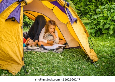 5,101 Kids camp reading Images, Stock Photos & Vectors | Shutterstock