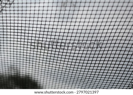 small gap diameter mesh wire.