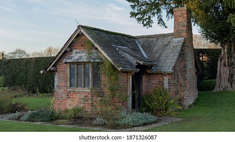 Small Garden Shed That Looks Like A House