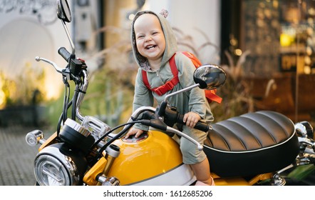 3,769 Motorcycles baby Images, Stock Photos & Vectors | Shutterstock